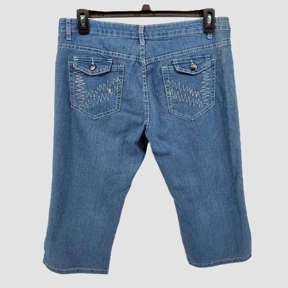 T&Y Fashion Women 13/14‎ Distressed Capri Jeans Blue Medium Wash Y2K Pre-Owned